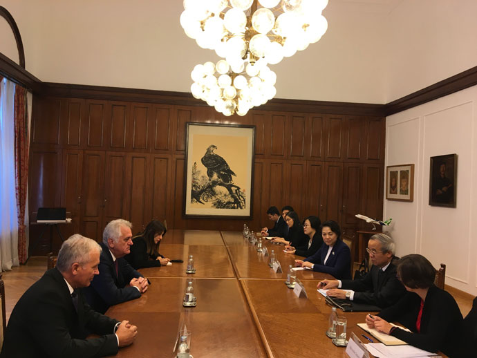  Council President Nikolić talks to CAIFU delegation 